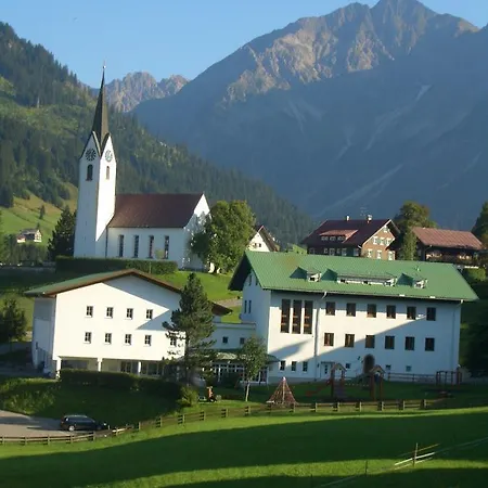 Herzen's Hotel 3*